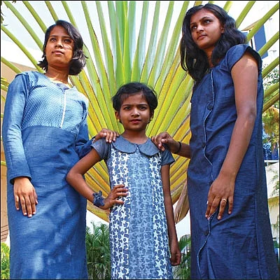 ட்ரெண்டி... வெஸ்டர்ன் பாணியில் நம்ம ஊர் நைட்டிகள்!