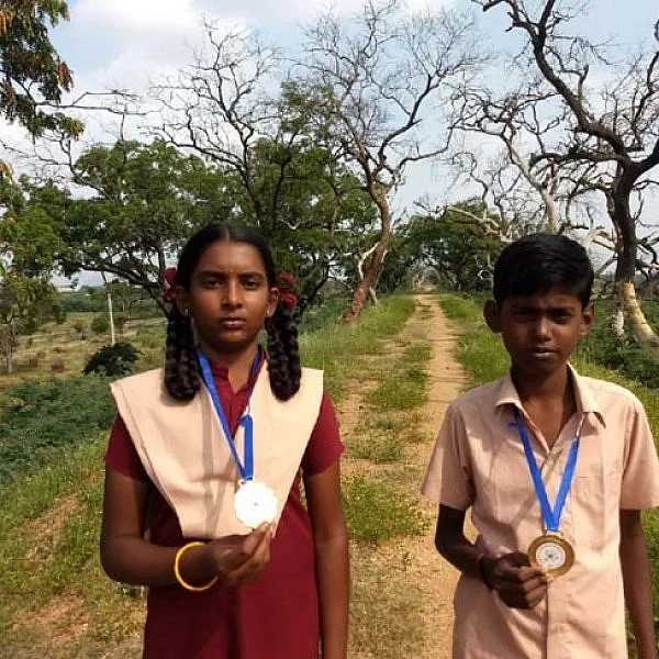 `தங்கள் ஊர் ஏரி' பாசனம் பெறுவது எப்படி? - ஆய்வு செய்து தேசியப்போட்டிக்குத் தேர்வான அரசுப் பள்ளி மாணவர்கள்