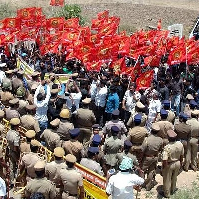 டிஆர் பாலுவின் உறவினர் சாராய ஆலையை மூடக்கோரி முற்றுகை போராட்டம்!