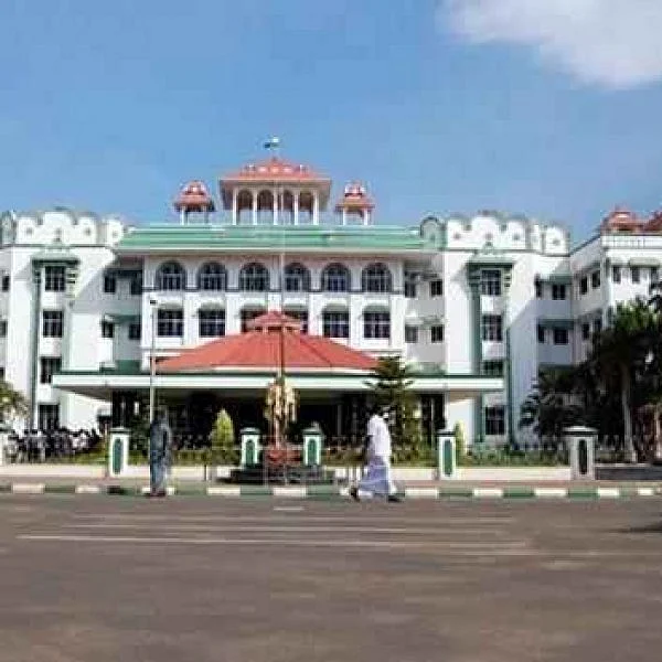 ‘குண்டாறு , கிருதுமால் நதியில் மணல் திருட்டா?’ - ஆய்வு மேற்கொள்ள நீதிமன்றம் உத்தரவு !