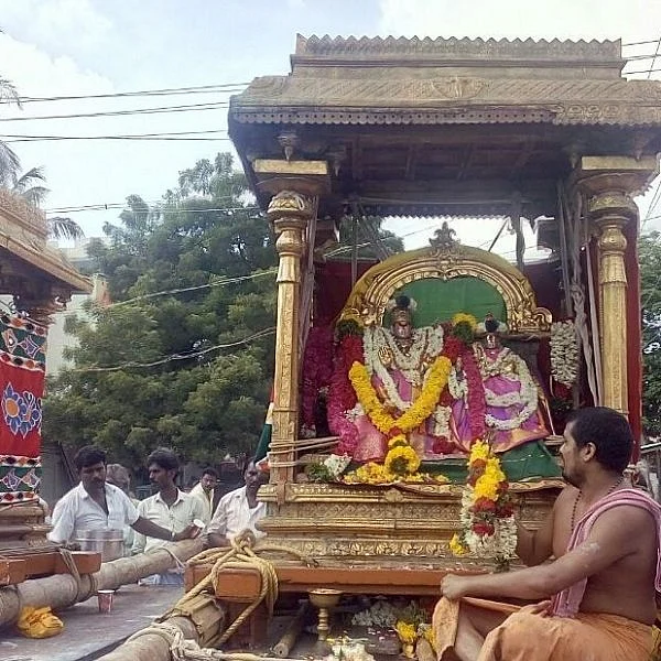 ராமநாதசுவாமி-அம்பாள் கந்தமாதன பருவதம் மண்டகப்படிக்கு எழுந்தருளல்