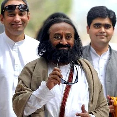 'அபராதம் எல்லாம் செலுத்த முடியாது, சிறை செல்லவும் தயார்!'- ஸ்ரீ ஸ்ரீ ரவிசங்கர் பரபரப்பு பேட்டி!