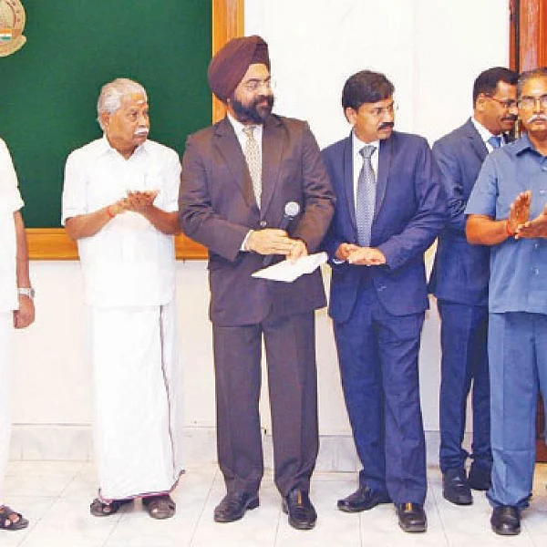 ‘உழவன் செயலி’யில் உள்ளது என்ன?