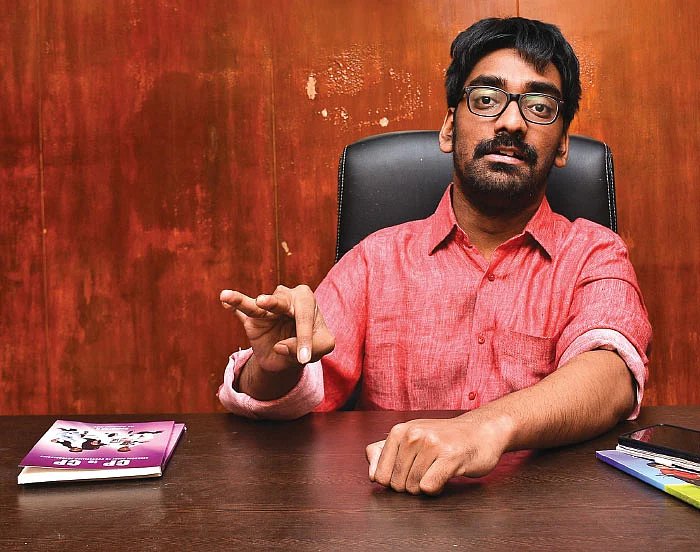 மருத்துவத்தை வென்ற மனவலிமை - புறக்கணிப்புகளைப் புறக்கணித்த குமரன் குமணன்