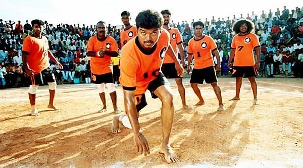 ``டைட்டிலைக் கேட்டு அசந்த ரஜினி, விஜய் கபடி ஆடுவதைப் பார்த்த விக்ரம்!" - தரணியின் `கில்லி' ரீவைண்டு