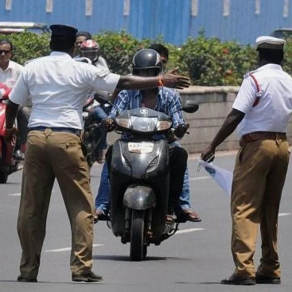 ’ஓட்டுநர் உரிமம் குறித்த உத்தரவை திரும்பப் பெறுக!’: வலியுறுத்தும் மார்க்சிஸ்ட் கம்யூனிஸ்ட்