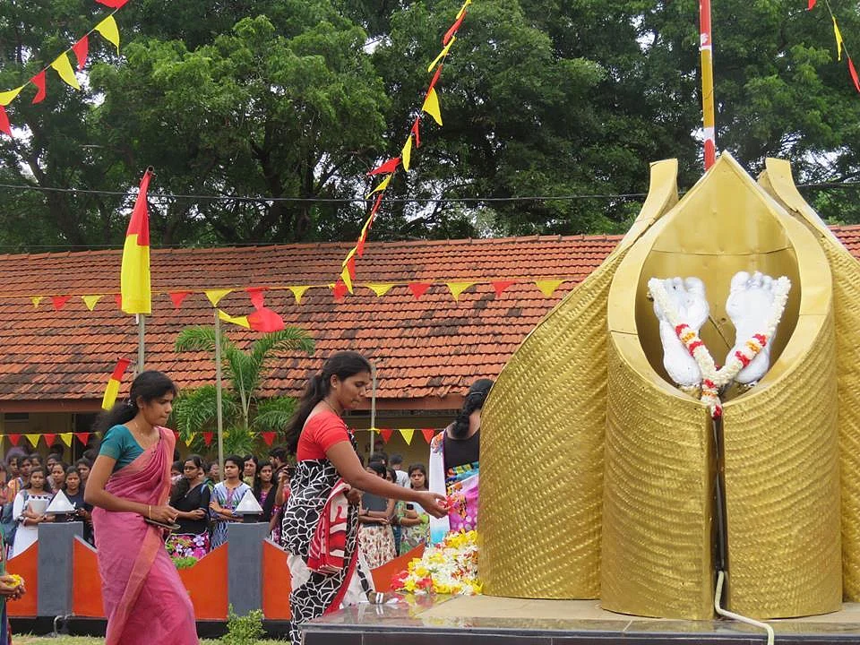 யாழ். பல்கலைக்கழகத்தில் உணர்வெழுச்சியுடன் நடந்த மாவீரர் நாள்!