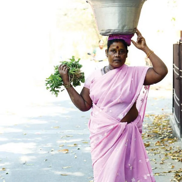 விற்காமல் மிஞ்சும் கீரை... விடிவுகாலம் இல்லாத வாழ்க்கை! - கன்னியம்மா