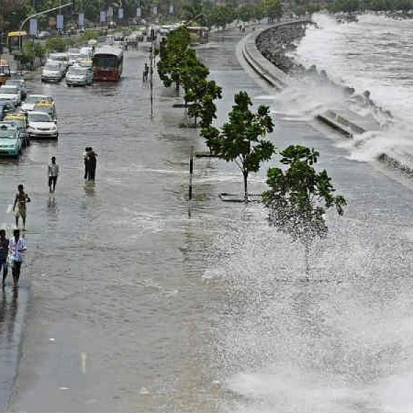 தொடரும் மழை... தவிக்கும் மும்பை!