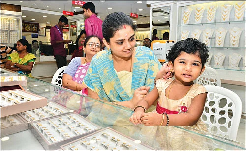 நகை வாங்கப்போறீங்களா... - உங்களுக்காக ஒரு செக் லிஸ்ட்!