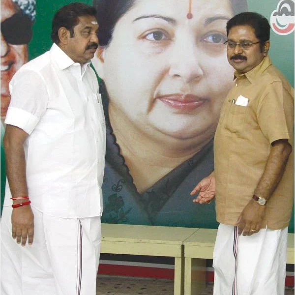 கப்பல், கன்டெய்னர் கரன்சி, 'மெசேஜ்' கள்! அலறும் கார்டன் அணி
