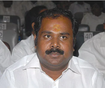அம்மா கட்சியில் இப்படியும் நடக்கும்!