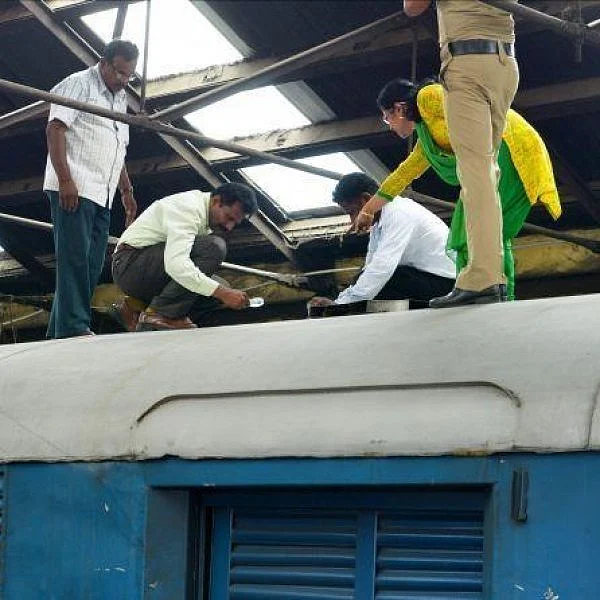 5.78 கோடி செல்லாத ரூபாயை ரயில் கொள்ளையர்கள் மாற்றியது எப்படி?- வெளிவராத பின்னணி!