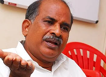 வாக்குவாதத்துடன் இந்திய கம்யூ. வேட்பாளர் மகேந்திரன் வேட்பு மனு தாக்கல்!