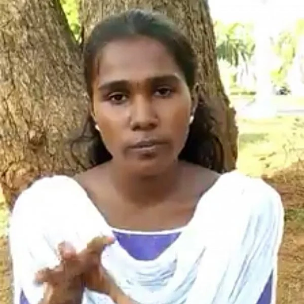 ’போராடினால் நக்சல்களா..?’: சேலத்தில் சீறிய இளம்பெண்!