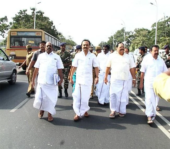 காவிரி மேலாண்மை வாரியத்துக்காக மனிதச் சங்கிலி! களமிறங்கும் ஸ்டாலின் உள்ளிட்ட 9 தலைவர்கள்