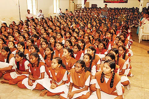 பள்ளிக் கல்விக் கட்டணம்... திட்டமிட்டால் திண்டாட்டம் இல்லை!