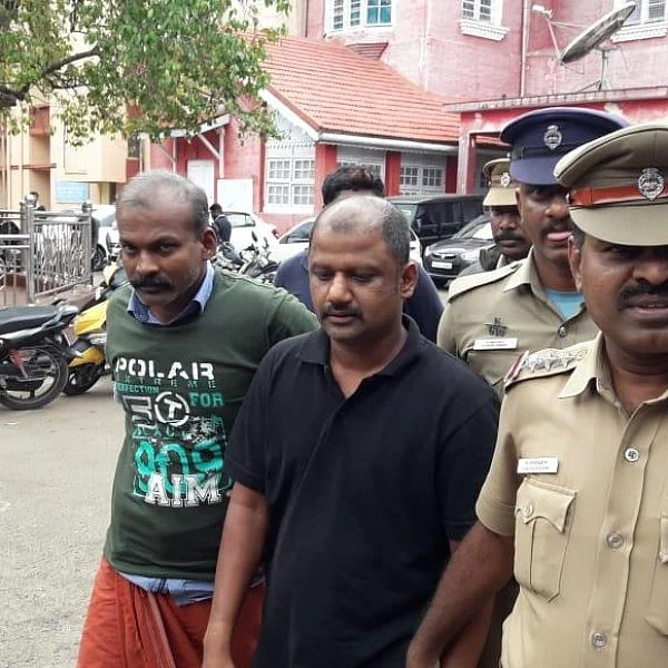 கொடநாடு வழக்கு - சயான், வாளையார் மனோஜுக்கு 4-ம் தேதி வரை நீதிமன்றக் காவல்!