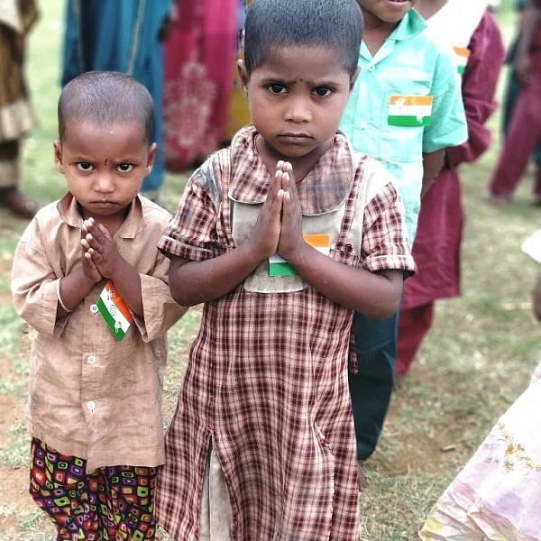 `குழந்தைத் தொழிலாளர்கள், பிஞ்சு வயதில் திருமணம்!’ - பழங்குடிக் குழந்தைகள் திசைமாறும் சோகம்