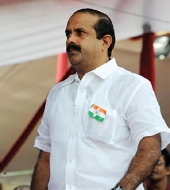 அம்மா கட்சியில் இப்படியும் நடக்கும்!