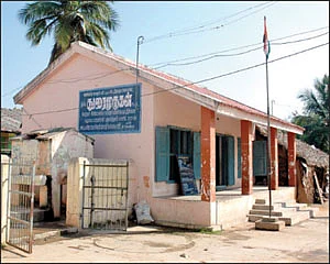 சாதகம் கேட்டு சங்கீதத்தில் லயிப்பு!