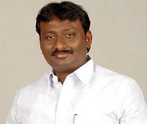 தூத்துக்குடி மீனவர்களுக்கு உடனடியாக நிவாரணம் வழங்கிட வேண்டும்! - வலியுறுத்தும் திமுக