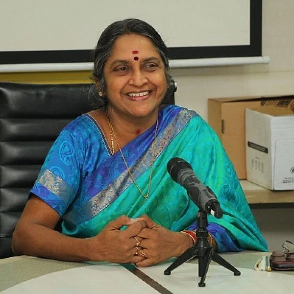 "நடராஜர்தான் என் வாழ்க்கையின் மிகப்பெரிய ஹீரோ!"- நெகிழ்கிறார் சுதா சேஷய்யன் #WhatSpiritualityMeansToMe