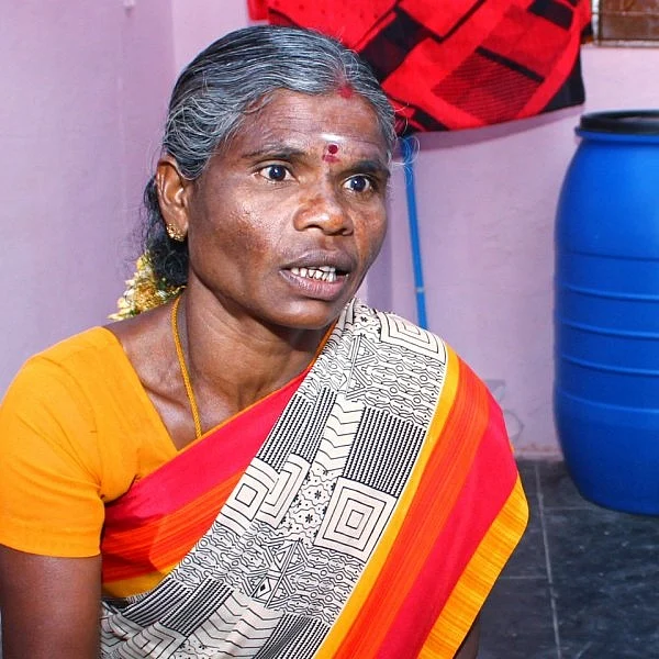 ''ஈஷா ஆக்ரமிச்ச 44 ஏக்கர் நிலம் எங்க சனத்துக்கு வேணும்!" - பழங்குடியினப் பெண் முத்தம்மாளின் கோரிக்கையும் ஈஷா விளக்கமும்