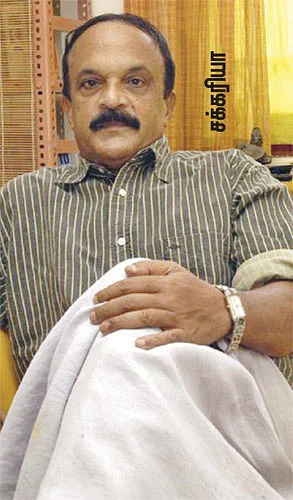 கேரளத்தை ஆளும் மாஸ் ஹிஸ்டீரியா!