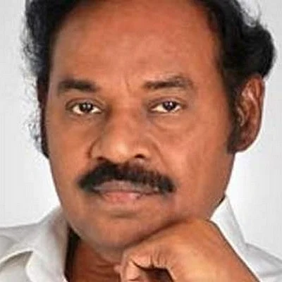 சாதாரண டாக்டராக இருந்த ராமதாஸ் பல்லாயிரம் கோடிகளுக்கு அதிபதியானது எப்படி?: பாரிவேந்தர் சரமாரி கேள்வி!