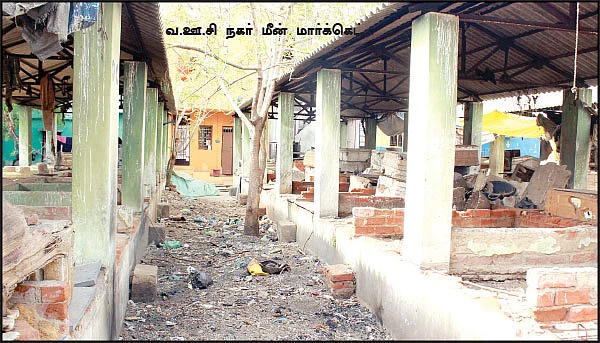 குடிநீர்க் குழாயில் சாக்கடை...