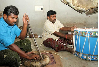 உயிர் பெறும் நாட்டுப்புறக் கலைகள்!