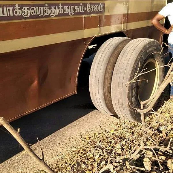 சாலையில் கழன்று ஓடிய அரசு பஸ் சக்கரங்கள்! அலறிய பயணிகளின் உயிரைக் காத்த டிரைவர்