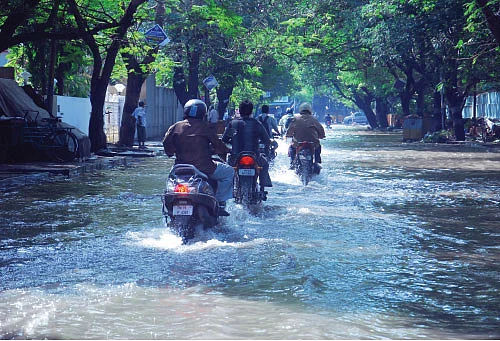 வெள்ளத்தால் பாதிப்பு... கைகொடுக்கும் எமர்ஜென்சி ஃபண்ட்!