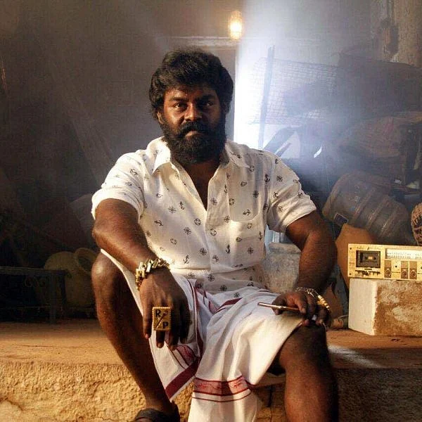 `20 நிமிஷம் இரவு வாக்கிங்; `2000 ஸ்கிப்பிங்'! - வில்லன் ஆர்.கே.சுரேஷின் ஹீரோ அவதாரம்