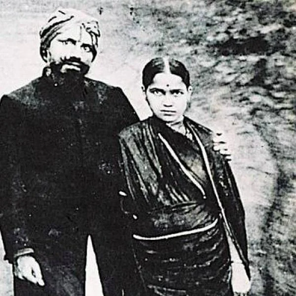 ‘பார்த்த இடத்திலெல்லாம் நீதானே கண்ணம்மா!’ - காதலைக் கொண்டாடும் பாரதியின் பிறந்தநாள் பதிவு!