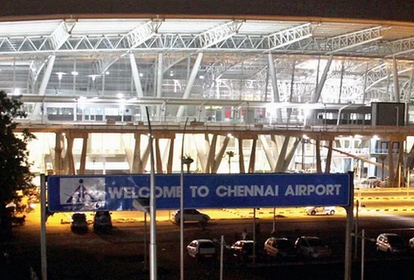 சென்னை விமான நிலையத்தில் 7 அடுக்கு பாதுகாப்பு! - பார்வையாளர்களுக்குத் தடை