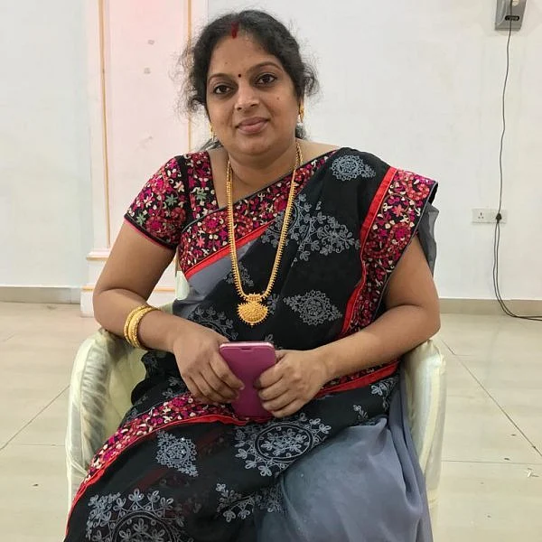 ''பூர்ணிமா பாக்யராஜின் ஆலோசனை, 10 தொழிலாளர்கள் '' - ஆடை பிசினஸில் கலக்கும் ஜீவஜோதி