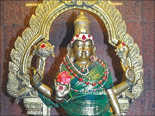 பன்னிரு ராசிகளும் பரிவார தெய்வங்களும்!