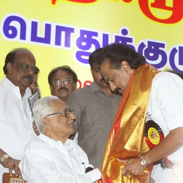 'குறிஞ்சி மலர்' நடிகர் முதல் திமுக தலைவர் வரை.... ஸ்டாலினின் பயணம் 65 படங்களில்! #VikatanAlbum #RarePictures