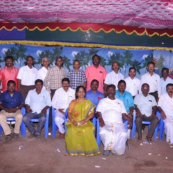 `96' ரூட்டில் `86’...! இது சமூகரெங்கபுரம் ஆசிரியர்கள் ரீ யூனியன்