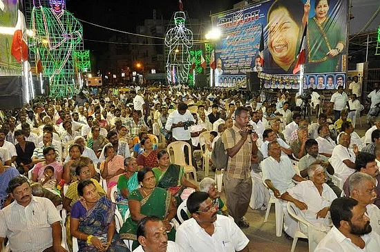 'தி.மு.க.வினரோடு சேர்ந்து துரோகம்!' - சசிகலா புஷ்பாவை விளாசிய நாஞ்சில் சம்பத்!