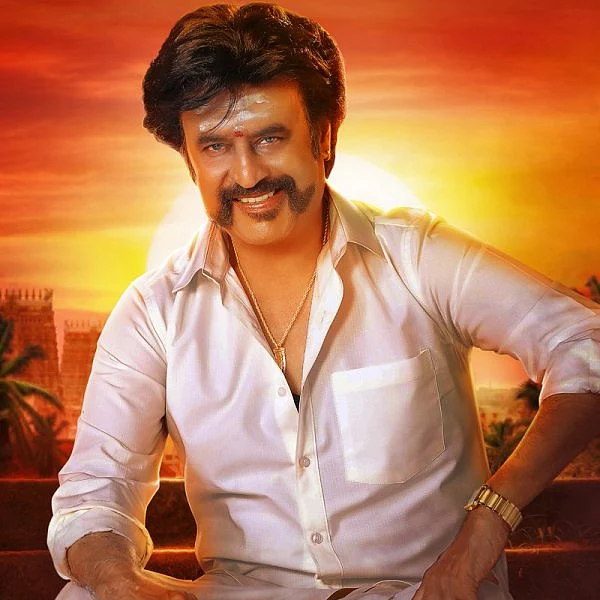 `கிடா மீசை; கிராமத்து லுக்!’ - `வாவ்’ ரஜினி #PettaSecondLook