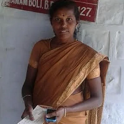 காட்டு வழியே தபால் சேவை... போஸ்ட்உமன் சோலைக்கிளி!