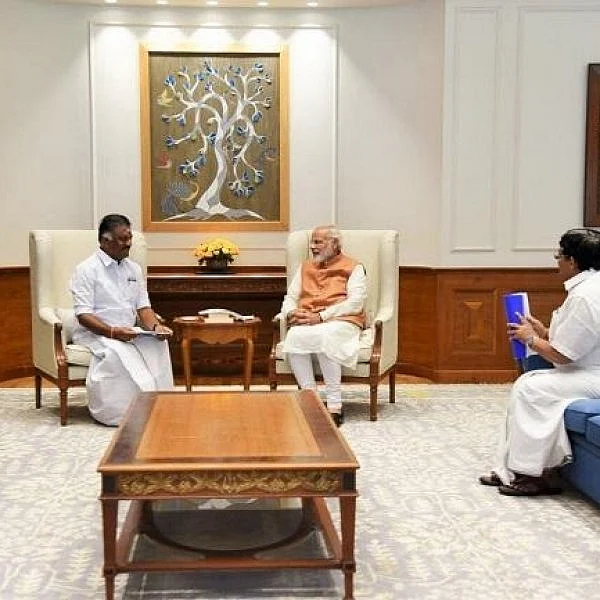 பிரதமரிடம் ஓ.பி.எஸ் எந்தக் கடிதமும் கொடுக்கவில்லை! - அம்பலப்படுத்திய ஆர்.டி.ஐ தகவல்