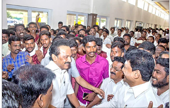பொலிட்டிகல் பொடிமாஸ்!