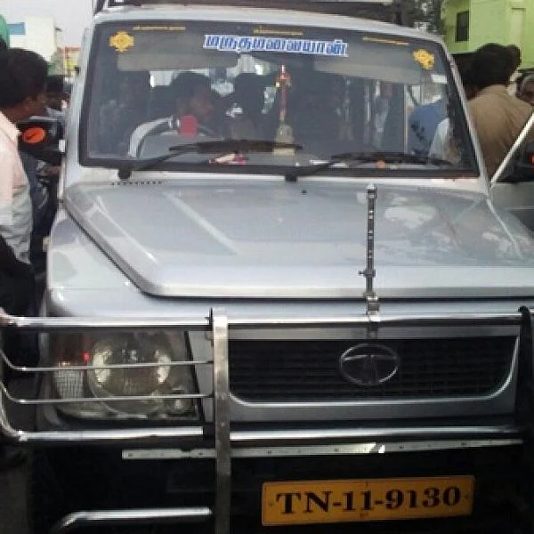 சினிமா பட பாணியில் நகராட்சி ஊழியர் கடத்தல்! - விரட்டிப் பிடித்த போலீஸ்
