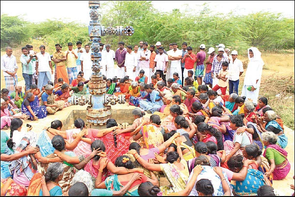 மீண்டும் ஹைட்ரோ கார்பன் திட்டம்? அச்சத்தில் நெடுவாசல் மக்கள்!