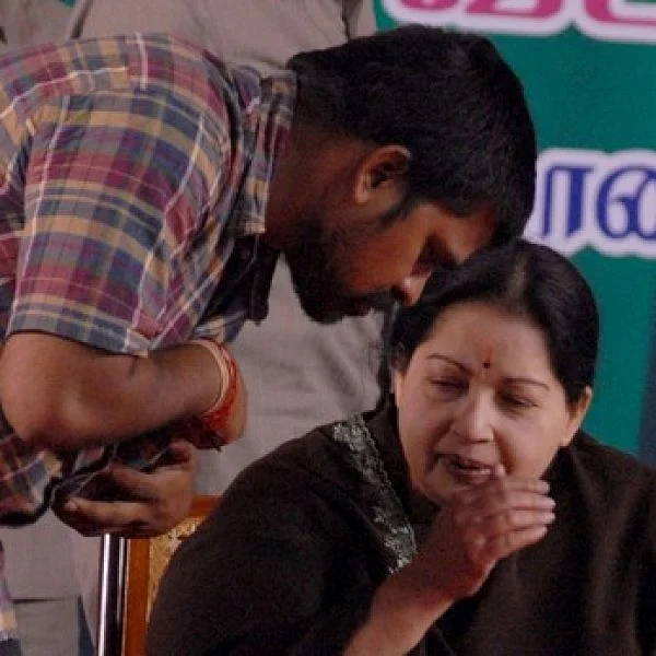 ஜெயலலிதாவுடன் பூங்குன்றன்