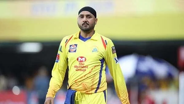 ``என் இதயம் நொறுங்கிவிட்டது; விடைபெறுகிறேன்!” - கலங்கிய ஹர்பஜன் சிங்